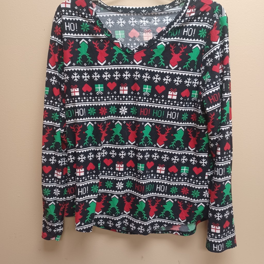 Festive Holiday Long Sleeved Tee With Reindeer And Snowflakes (See Size)